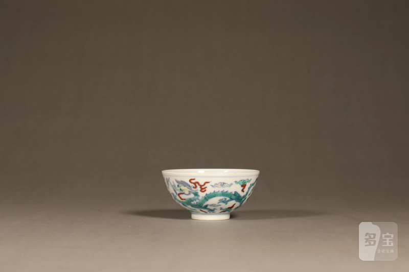 清雍正 斗彩龙赶珠茶圆 - 图2